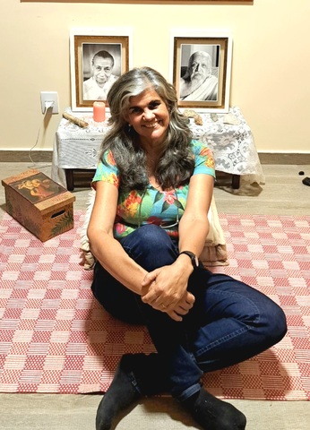 Aurobindo, mirra e débora display
